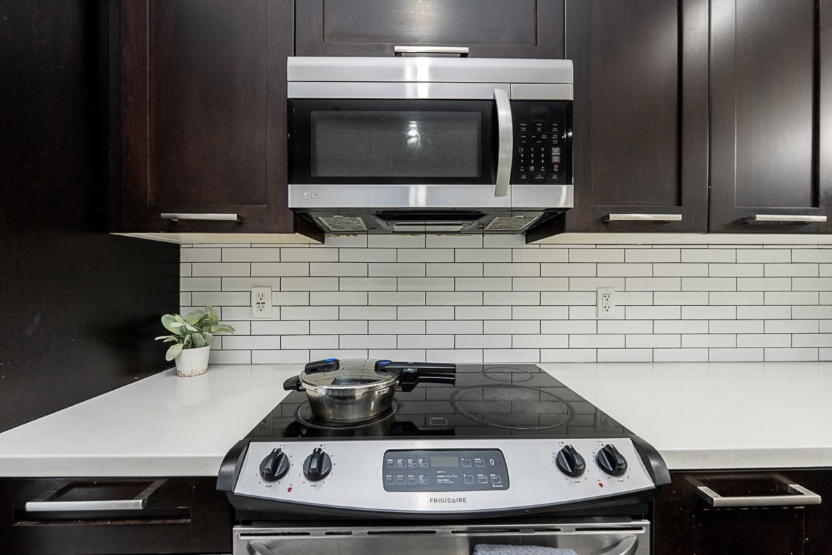 Dining Area Photo of 42 20966 77a Avenue, Langley, BC