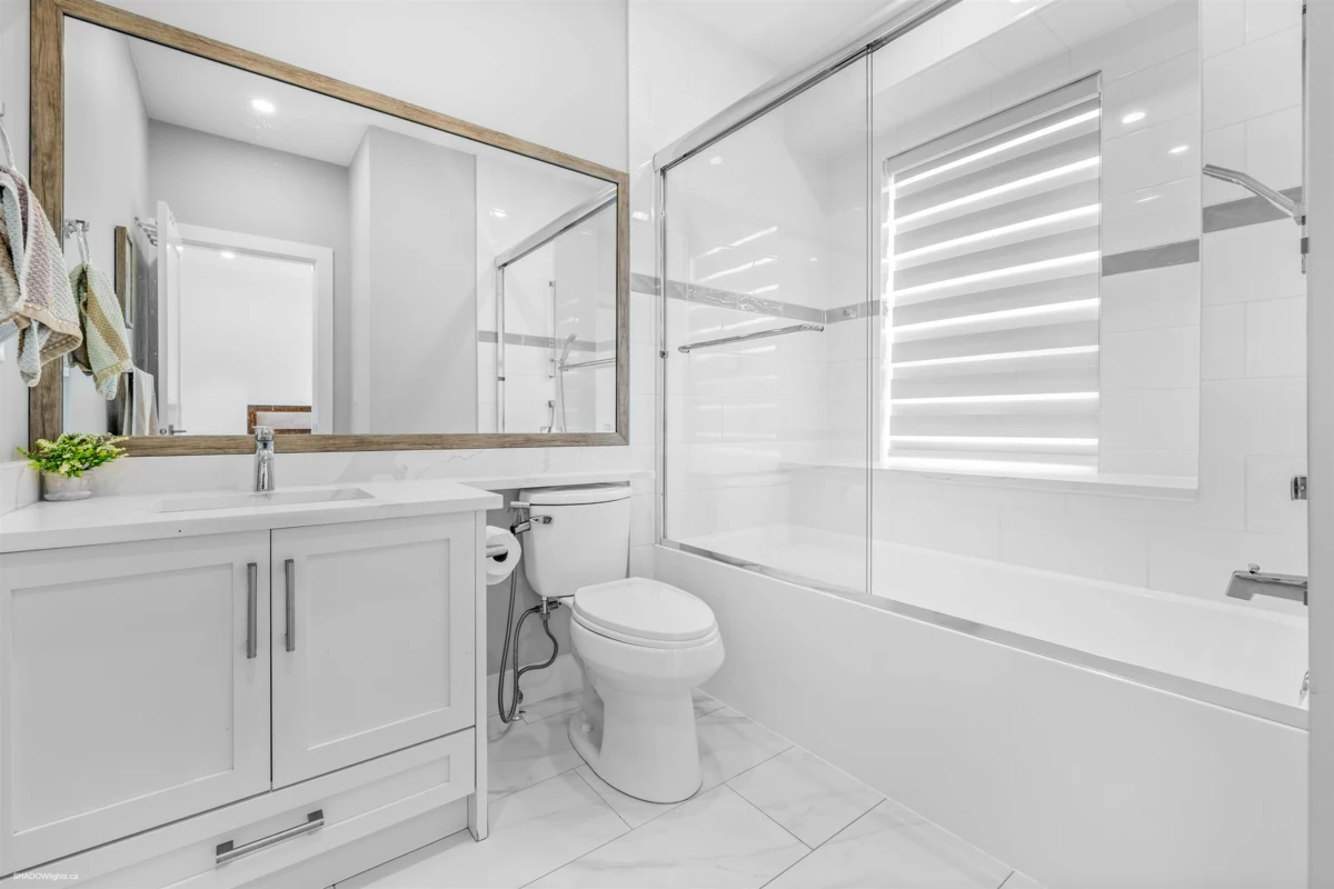 Basement Recreation Room Photo of 38 172 Street, Surrey, BC