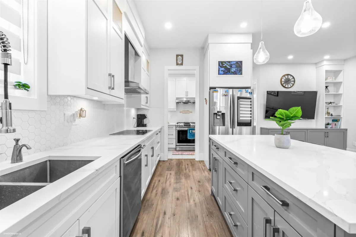 Breakfast Nook Photo of 38 172 Street, Surrey, BC