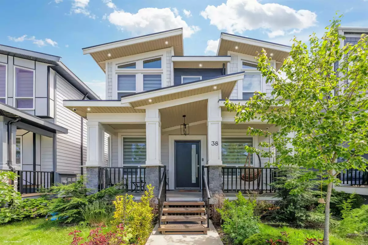 Exterior Front Photo of 38 172 Street, Surrey, BC