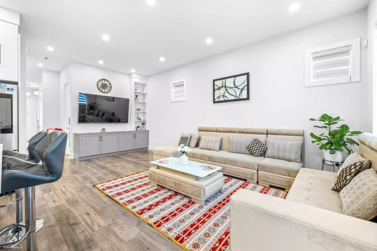 Family Room Photo of 38 172 Street, Surrey, BC