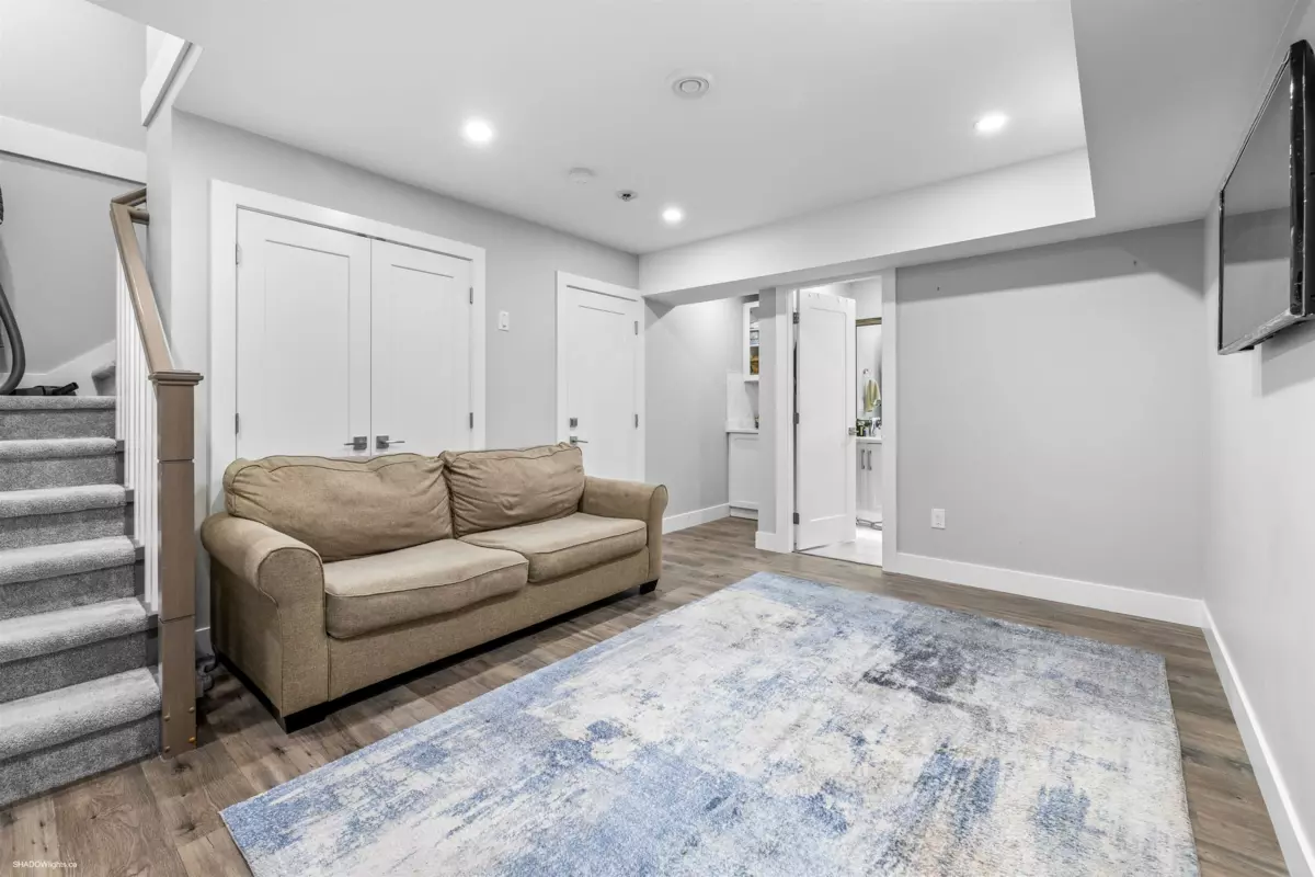 Mudroom Photo of 38 172 Street, Surrey, BC