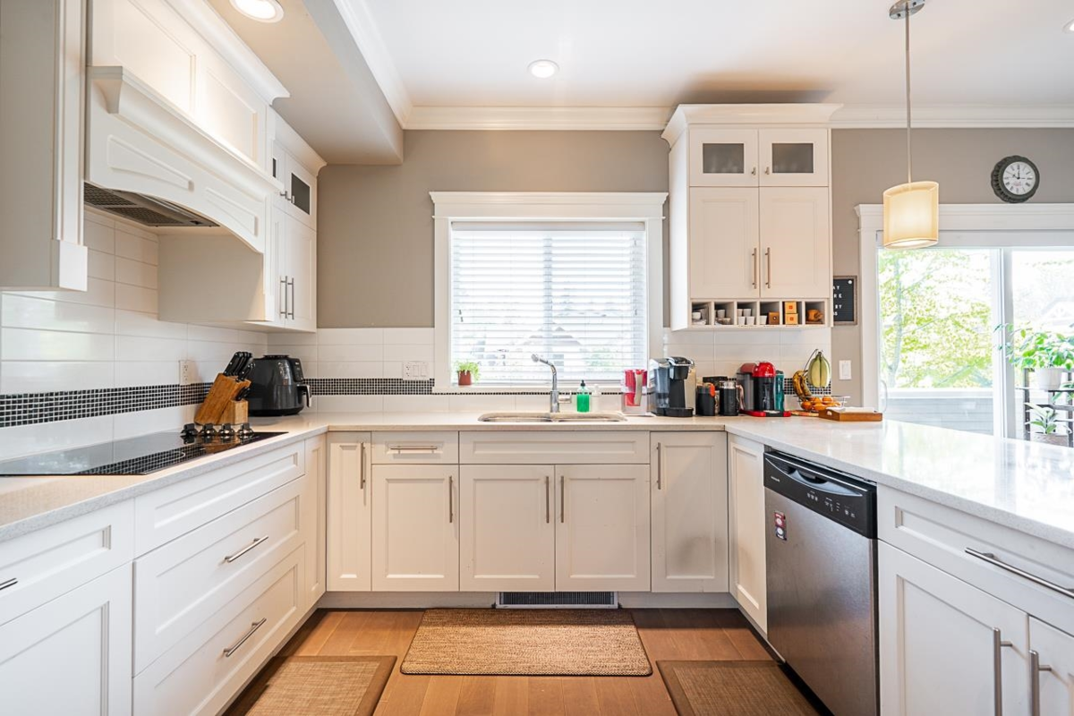 Guest Bathroom Photo of 5 7177 179 Street, Surrey, BC