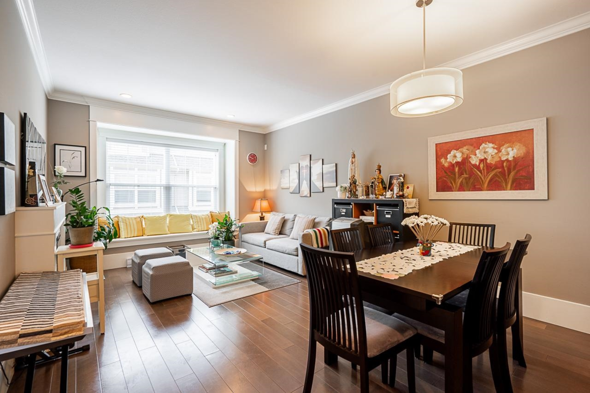 Kitchen Island Photo of 5 7177 179 Street, Surrey, BC