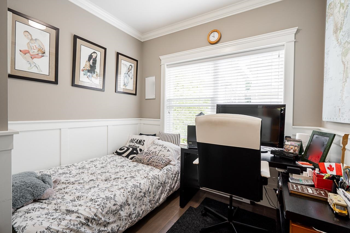 Office / Den Photo of 5 7177 179 Street, Surrey, BC