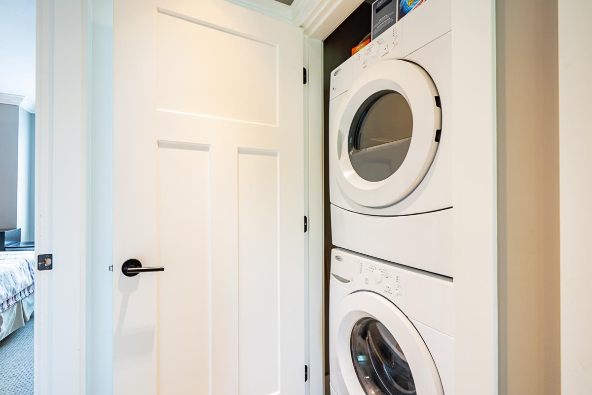 Swimming Pool Photo of 5 7177 179 Street, Surrey, BC