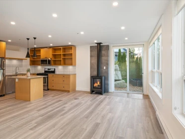 Hot Tub / Spa Photo of 40872 The Crescent, Squamish, BC