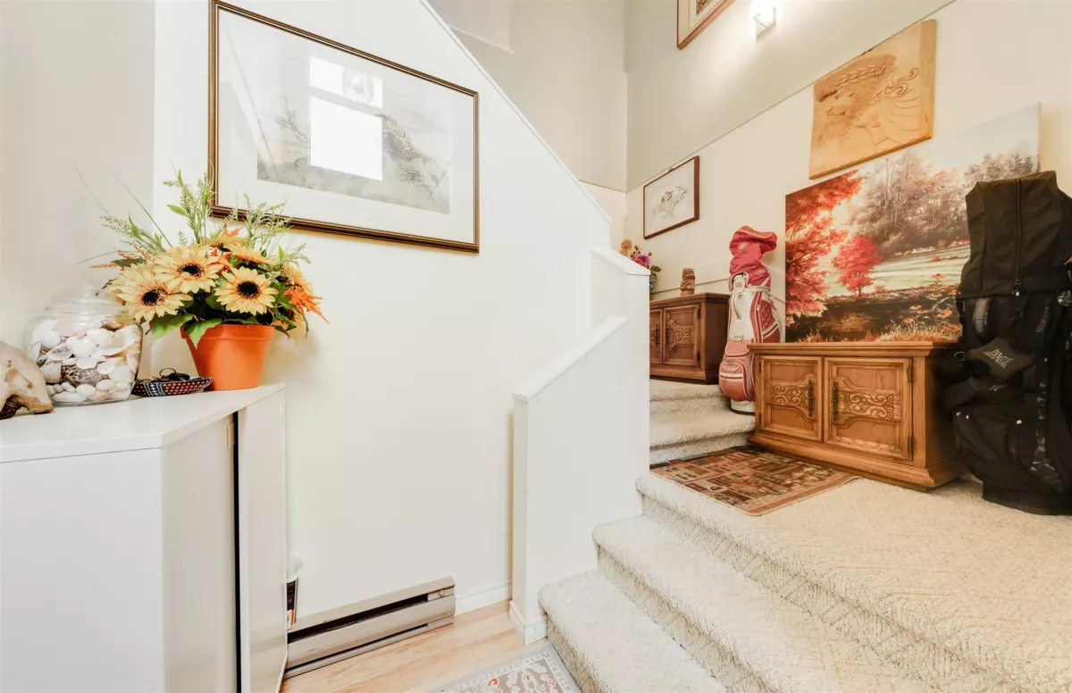 Kitchen Island Photo of 20 14850 100 Avenue, Surrey, BC