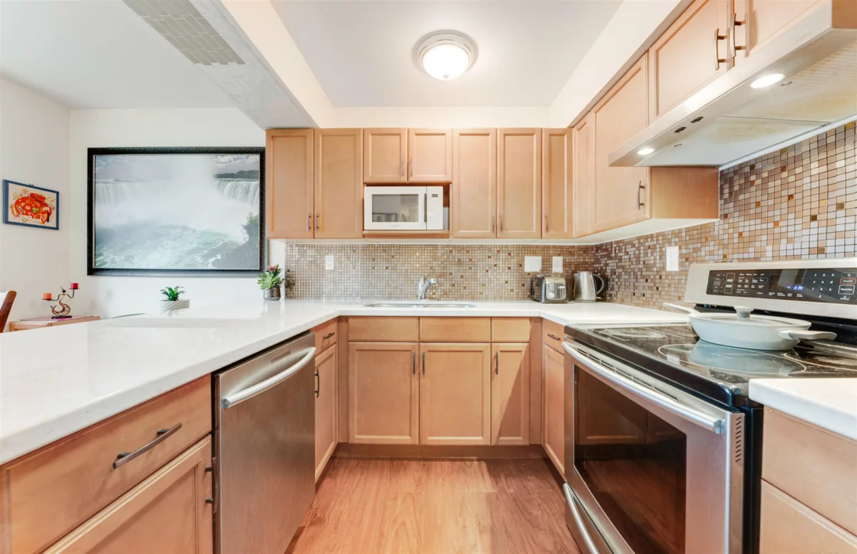 Office / Den Photo of 20 14850 100 Avenue, Surrey, BC