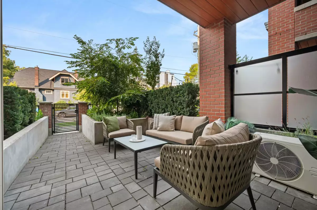 Guest Bathroom Photo of 111 2550 Garden Drive, Vancouver, BC