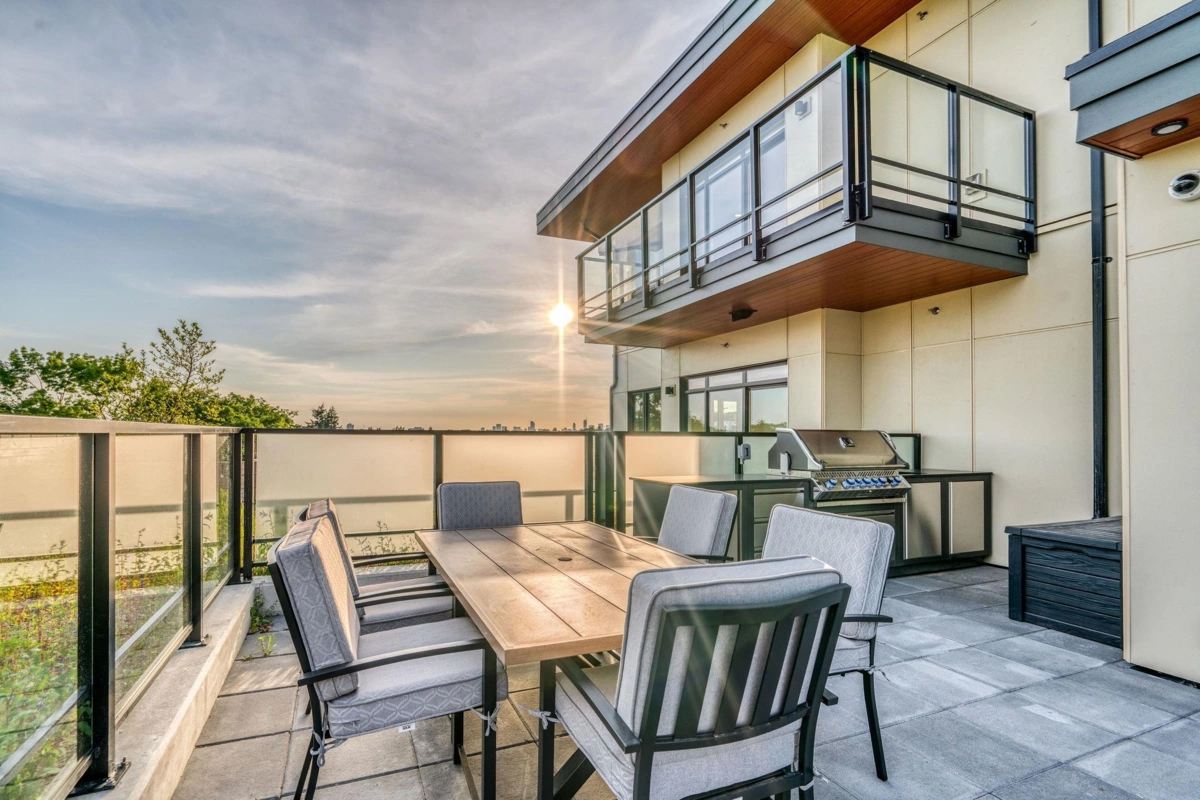 Loft / Bonus Room Photo of 111 2550 Garden Drive, Vancouver, BC