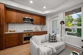 111 2550 Garden Drive, Vancouver, BC