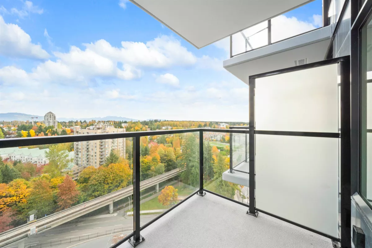 Kitchen Photo of 1407 13745 George Junction, Surrey, BC