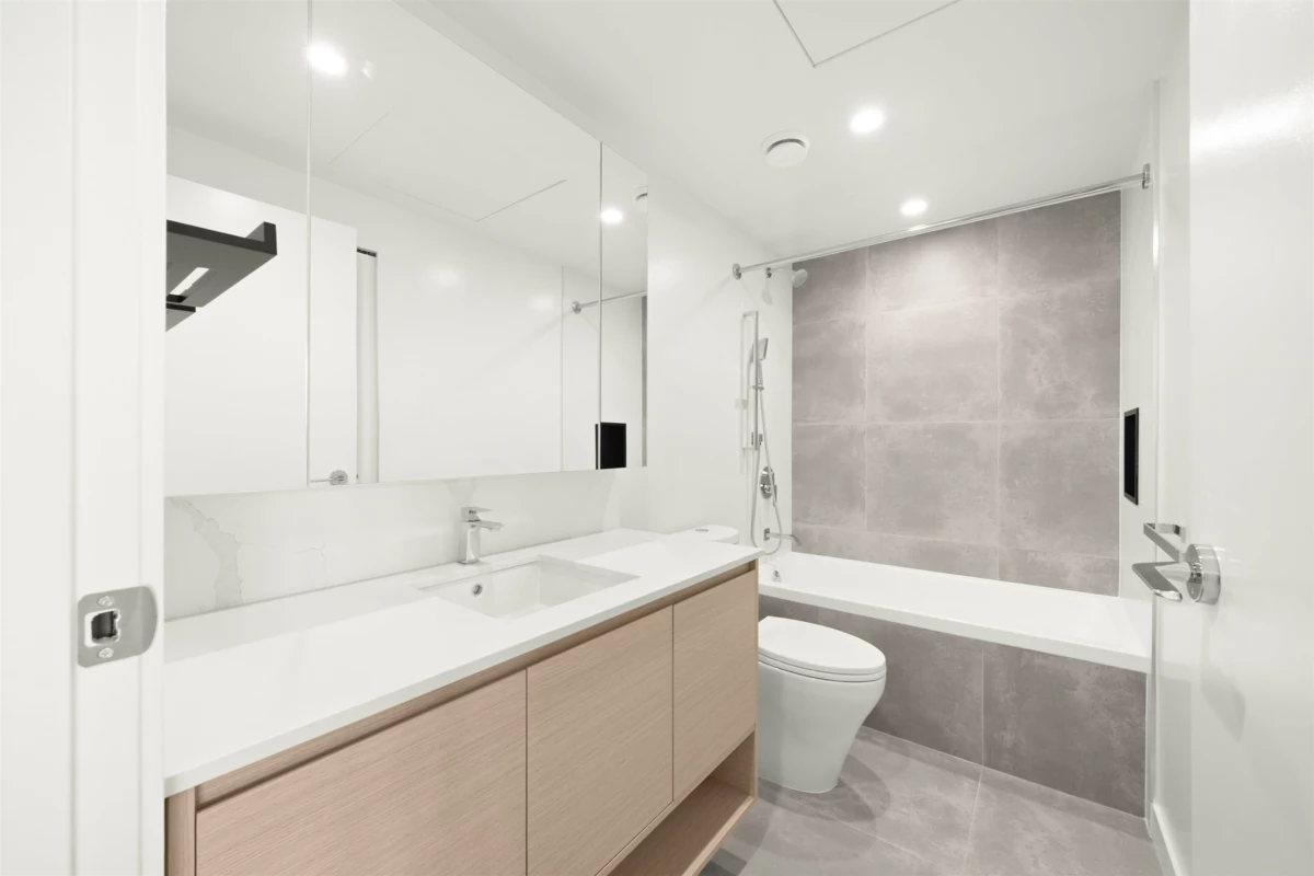 Primary Bathroom Photo of 1407 13745 George Junction, Surrey, BC