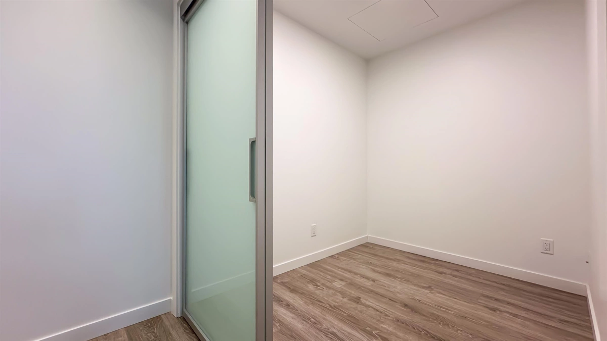 Primary Bathroom Photo of 3807 680 Quayside Drive, New Westminster, BC