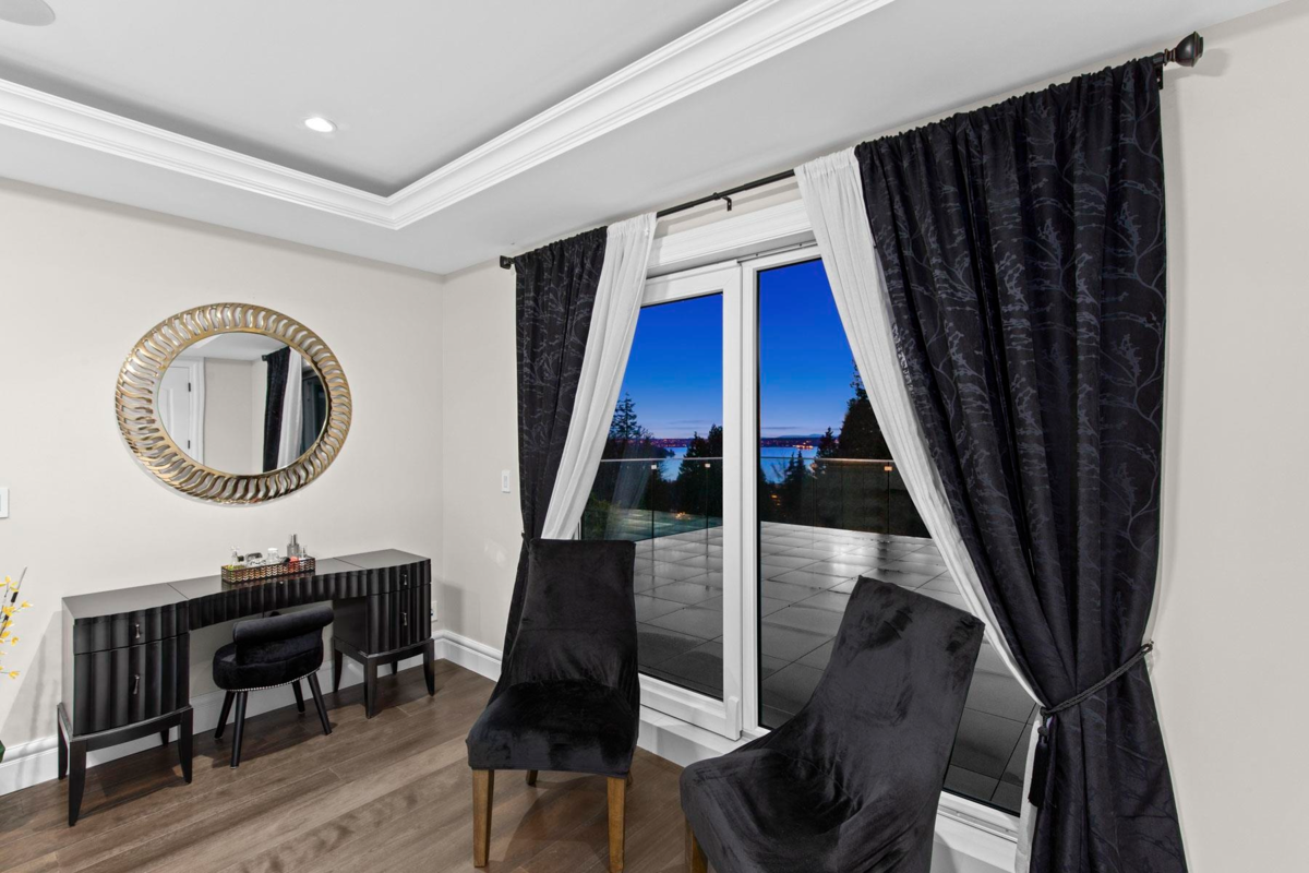 Basement Recreation Room Photo of 1198 Ottaburn Road, West Vancouver, BC