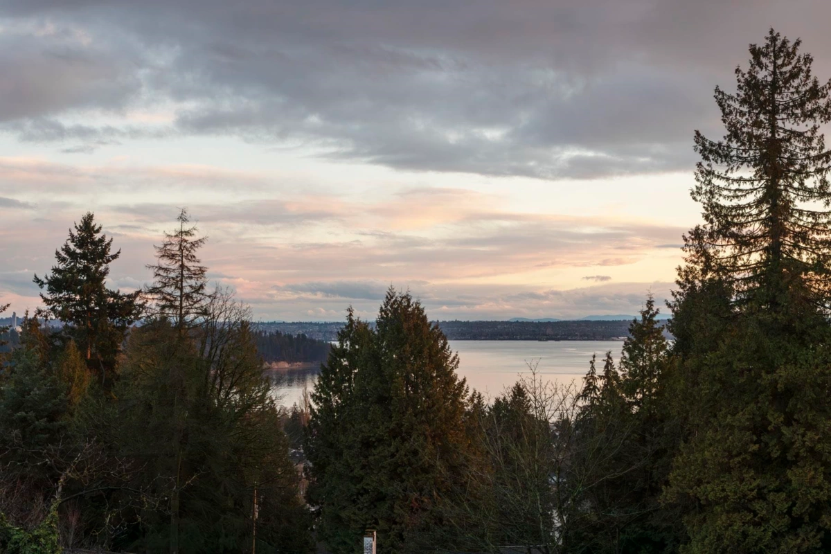 Fitness Center Photo Near 1198 Ottaburn Road, West Vancouver, BC