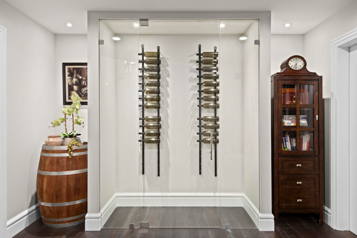 Front Yard Photo of 1198 Ottaburn Road, West Vancouver, BC