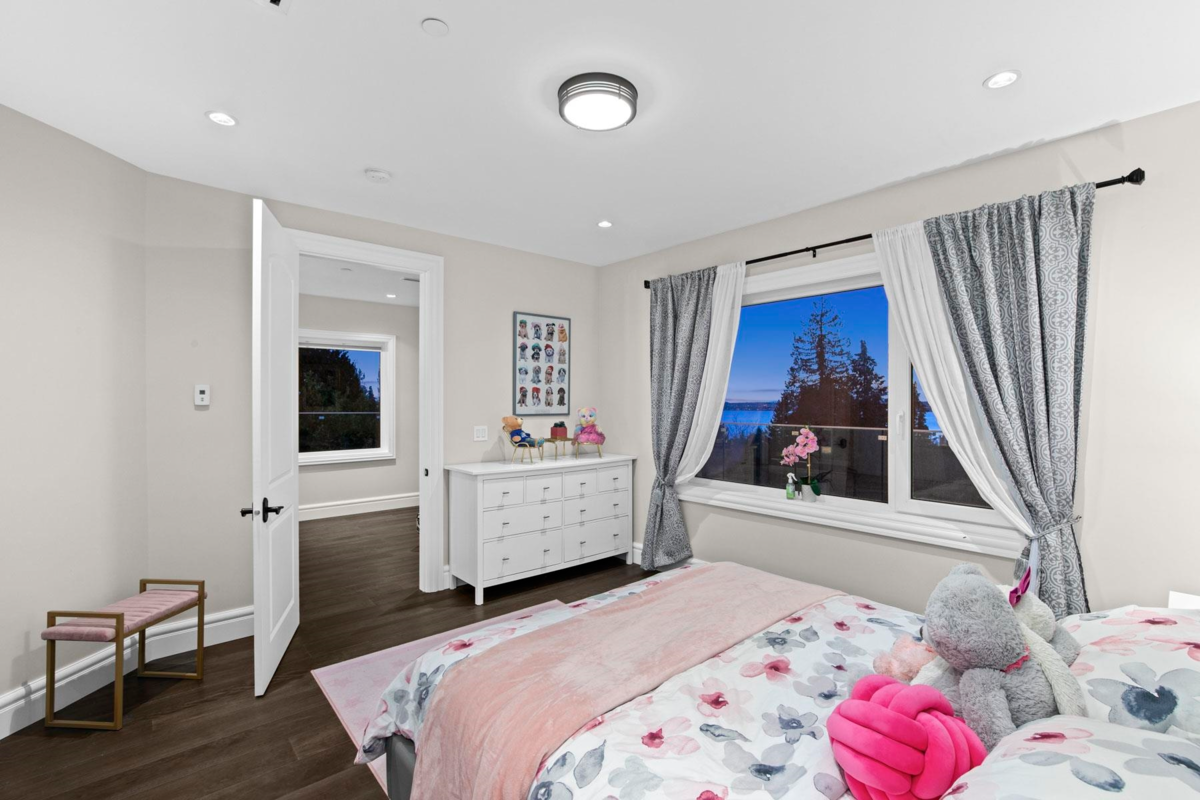 Garage Interior Photo of 1198 Ottaburn Road, West Vancouver, BC