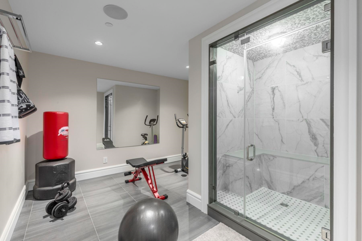 Garden / Landscaping Photo of 1198 Ottaburn Road, West Vancouver, BC