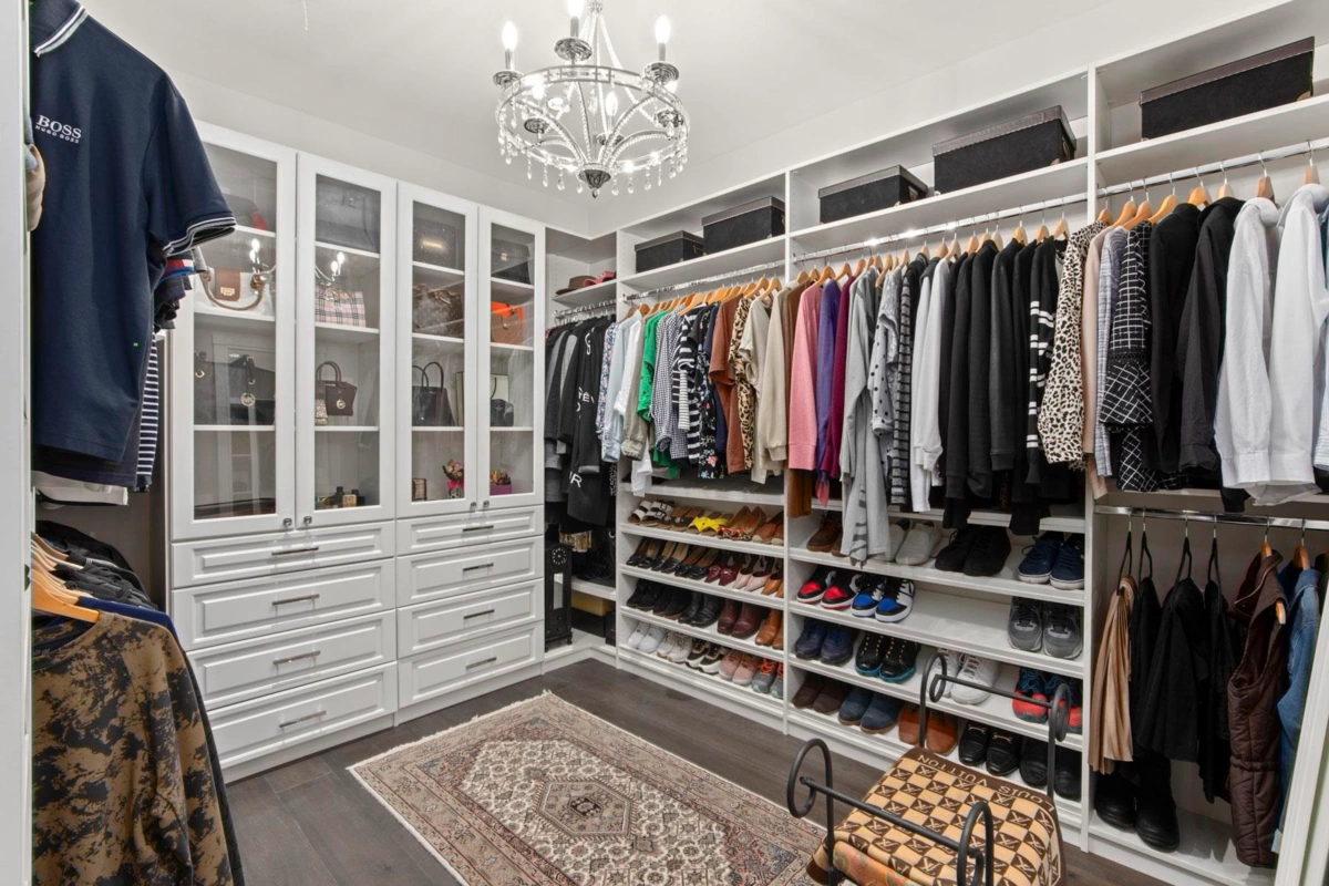 Laundry Room Photo of 1198 Ottaburn Road, West Vancouver, BC