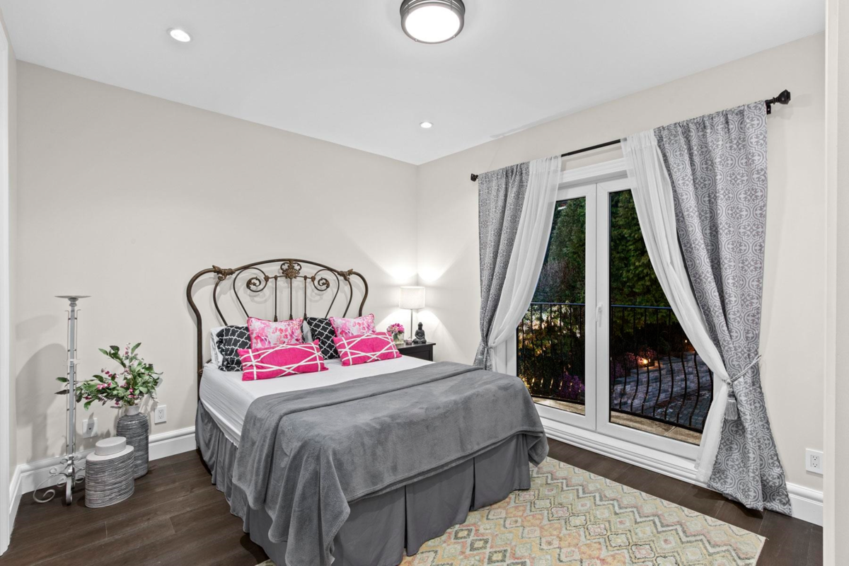 Outdoor Patio Photo of 1198 Ottaburn Road, West Vancouver, BC