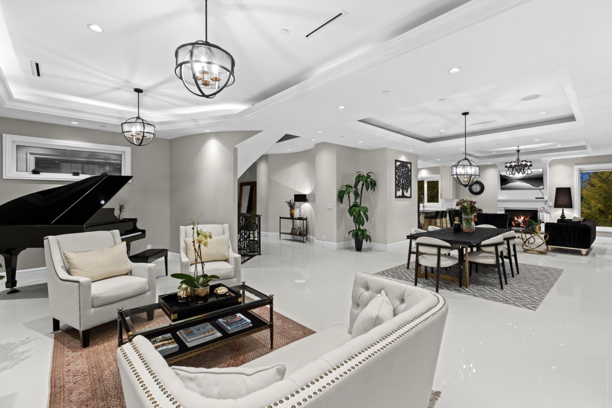 Primary Bedroom Photo of 1198 Ottaburn Road, West Vancouver, BC