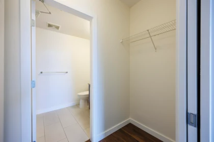 Entry Foyer Photo of 705 280 Ross Drive, New Westminster, BC