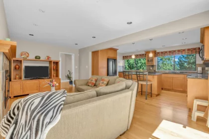 Loft / Bonus Room Photo of 4623 Caulfeild Drive, West Vancouver, BC