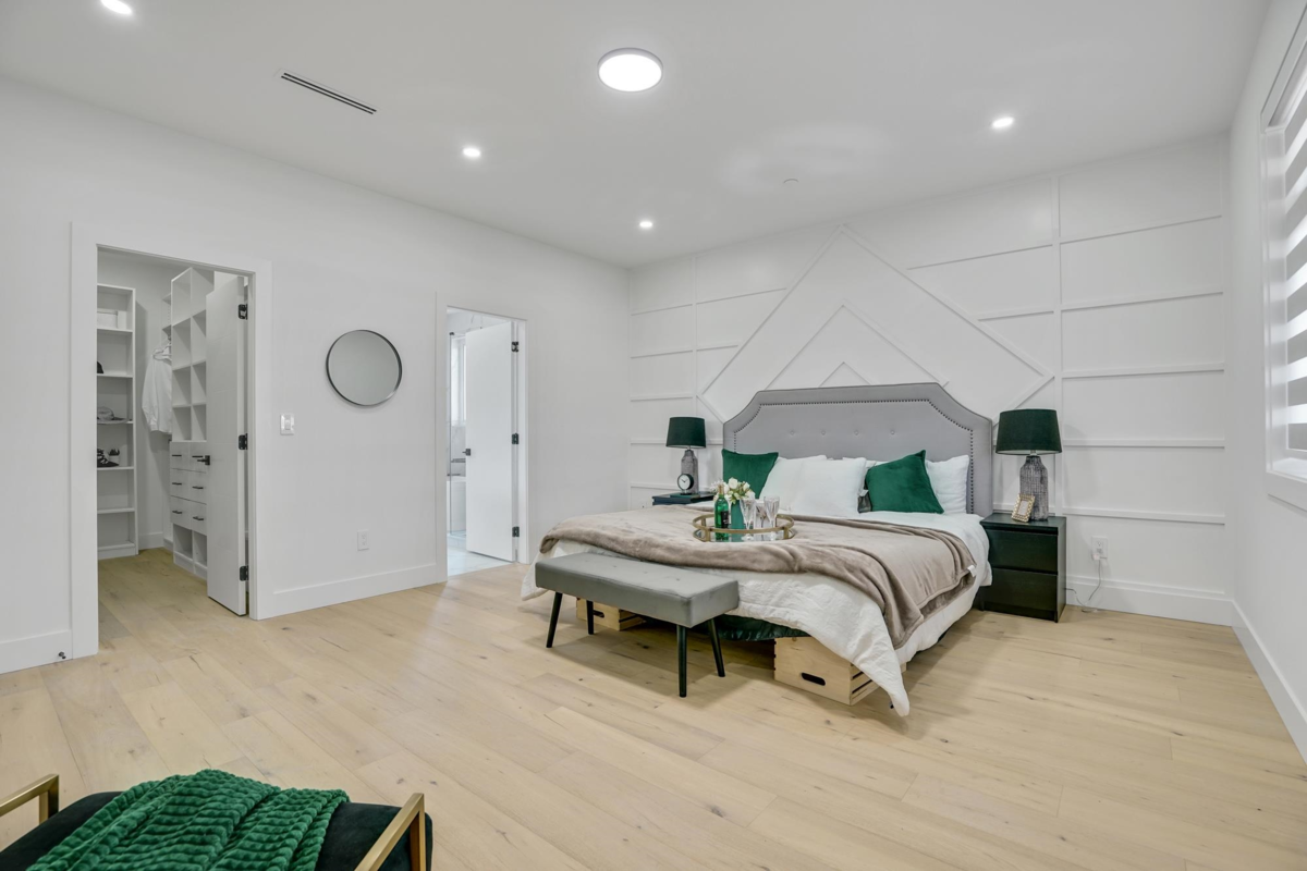 Bedroom 4 Photo of 15919 Russell Avenue, White Rock, BC