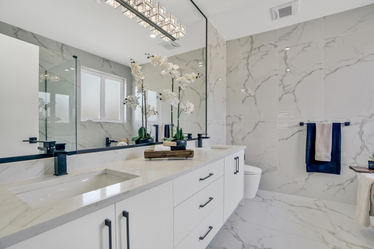 Office / Den Photo of 15919 Russell Avenue, White Rock, BC