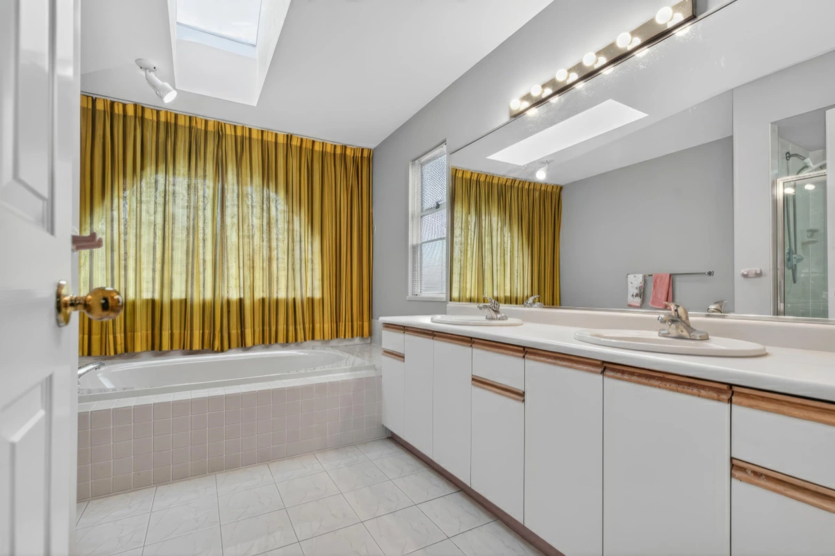 Hallway Photo of 9271 Boyd Court, Richmond, BC