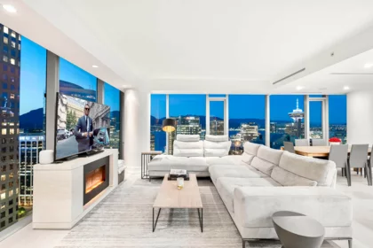 Breakfast Nook Photo of 2902 667 Howe Street, Vancouver, BC
