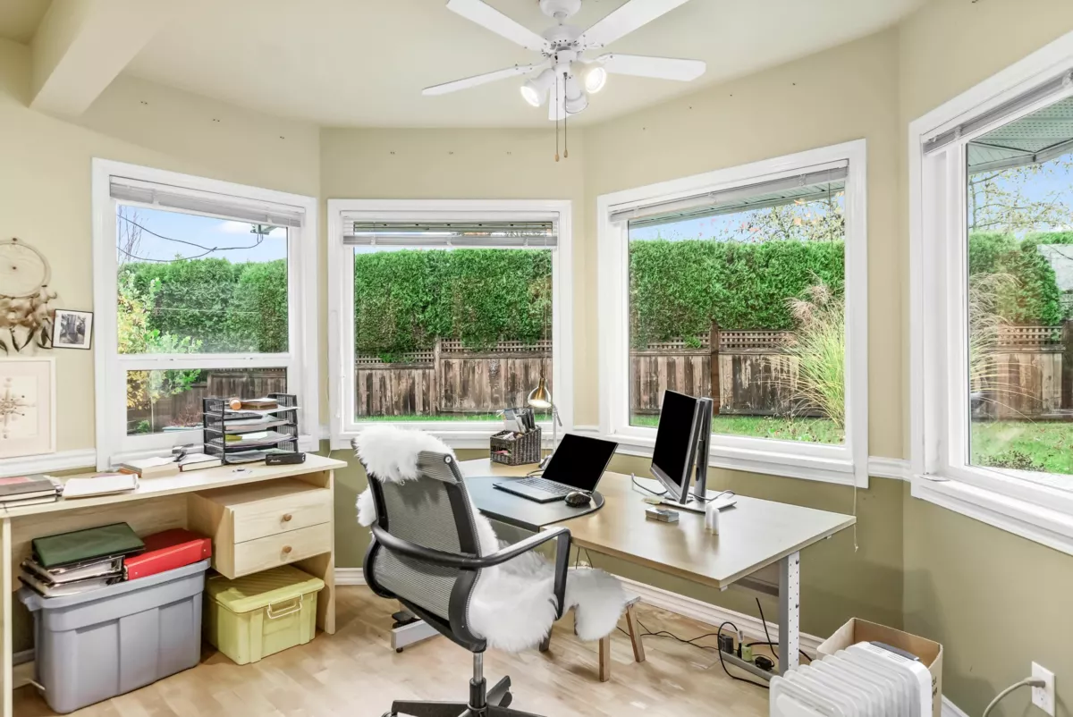Entry Foyer Photo of 3010 Semiamhoo Trail, Surrey, BC