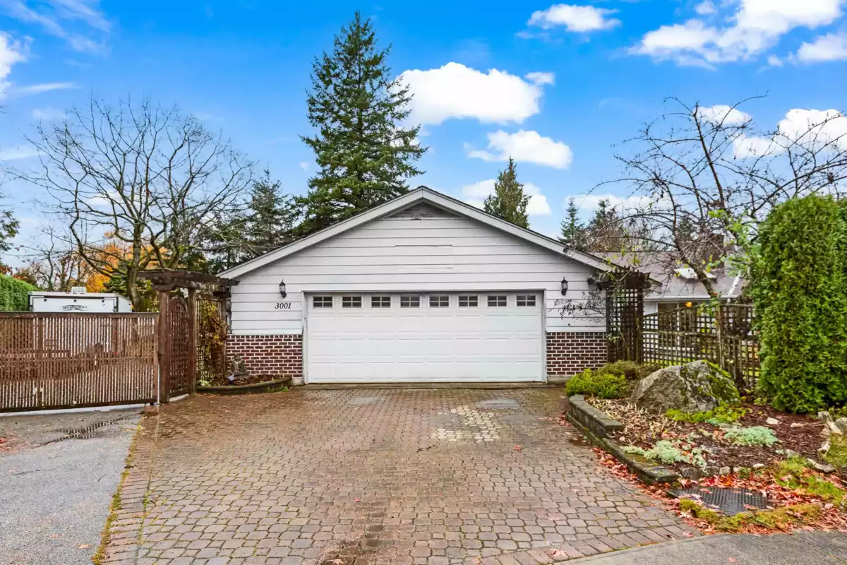 Family Room Photo of 3010 Semiamhoo Trail, Surrey, BC