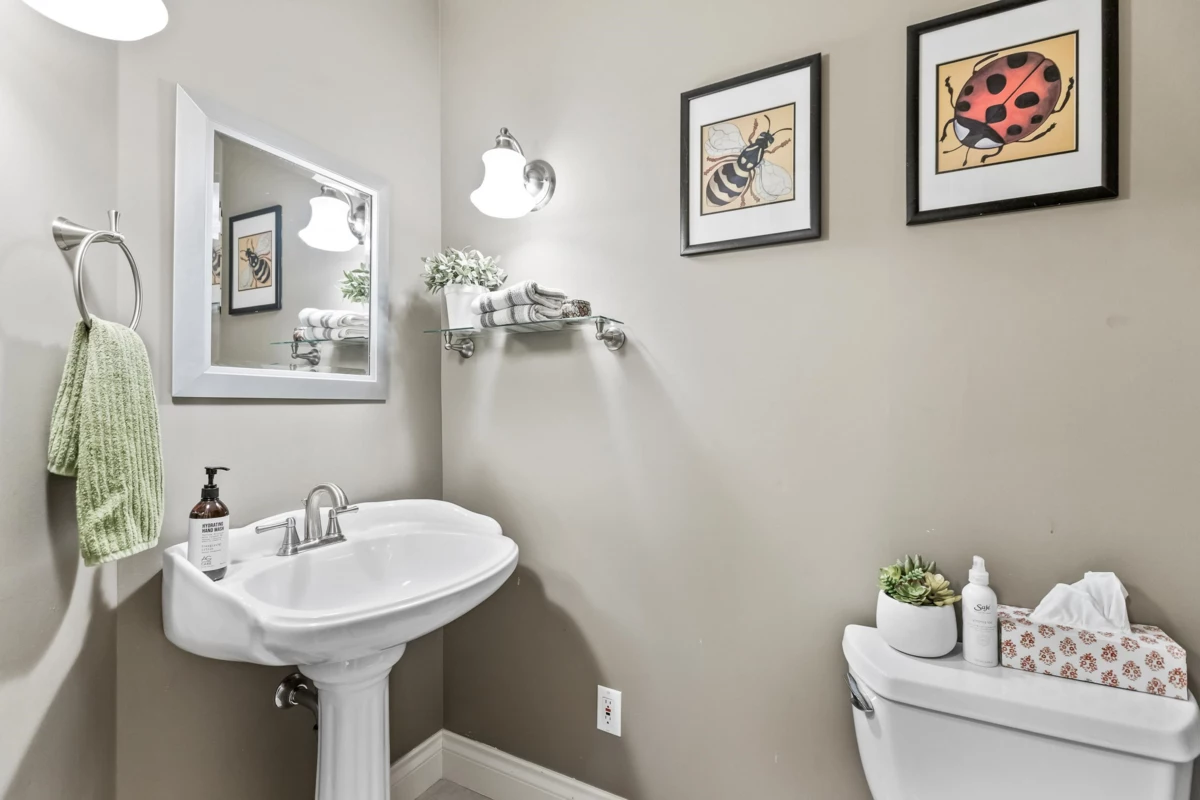 Hallway Photo of 3010 Semiamhoo Trail, Surrey, BC