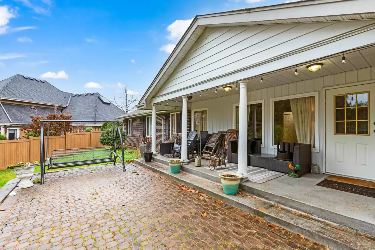 Staircase Photo of 3010 Semiamhoo Trail, Surrey, BC