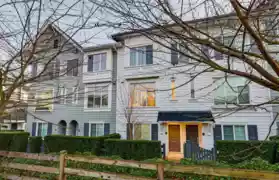 113 15230 Guildford Drive, Surrey, BC