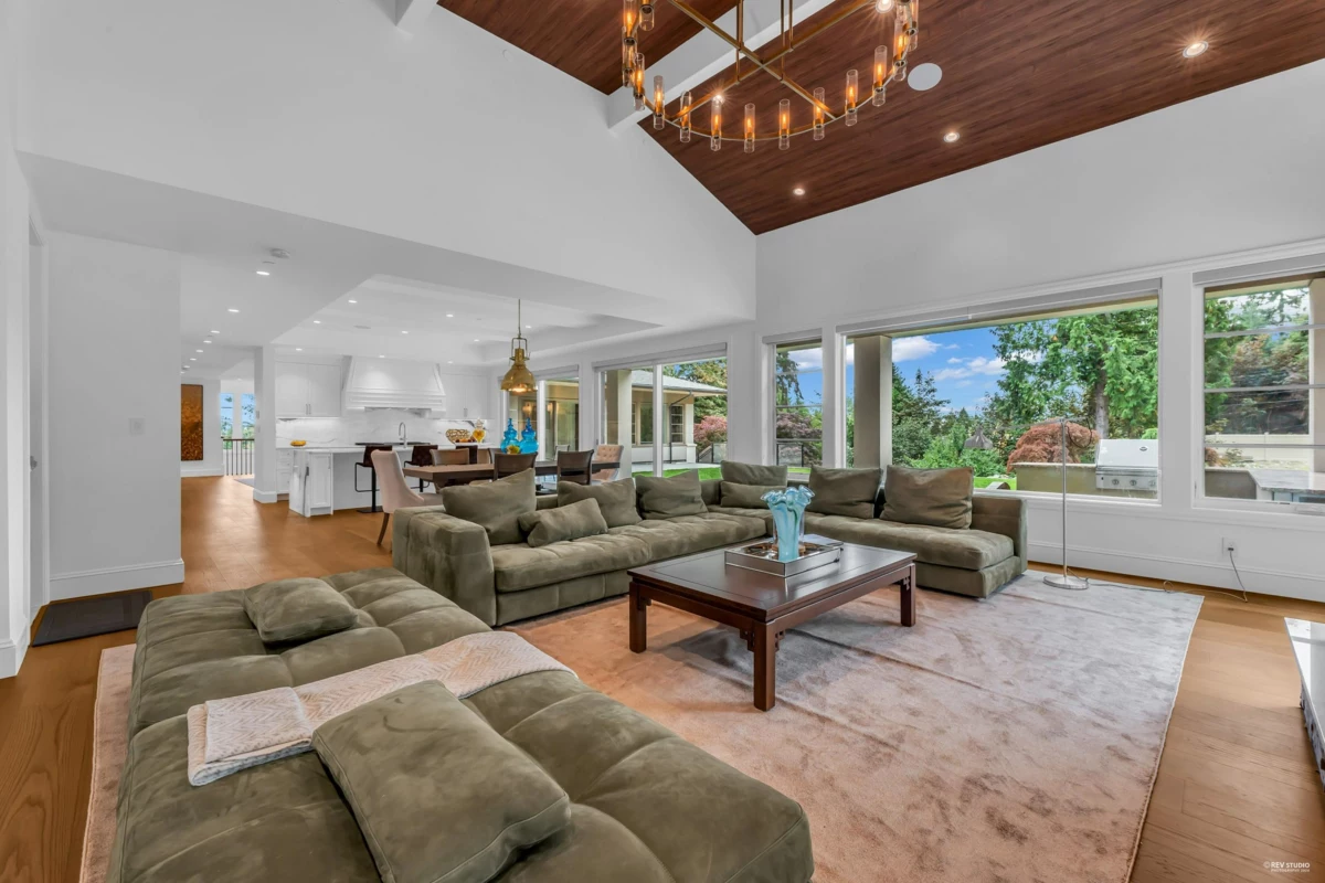 Bedroom 4 Photo of 565 Robin Hood Road, West Vancouver, BC