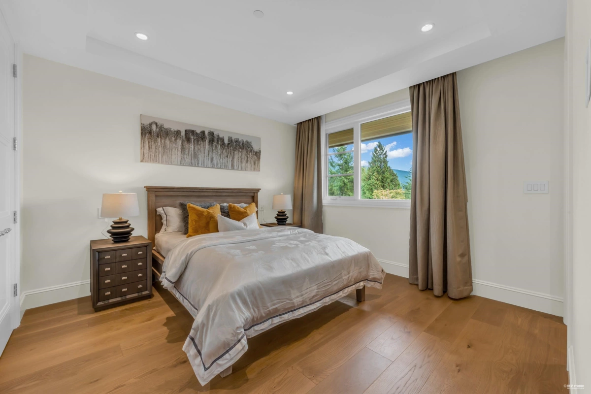 Garage Interior Photo of 565 Robin Hood Road, West Vancouver, BC