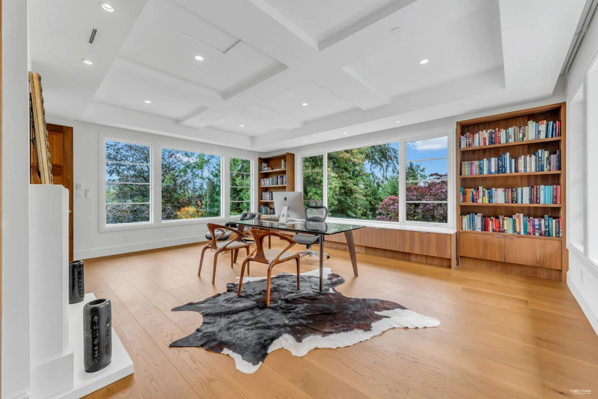 Loft / Bonus Room Photo of 565 Robin Hood Road, West Vancouver, BC