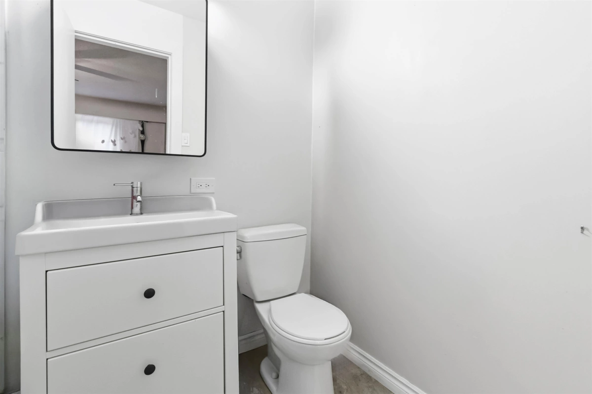 Guest Bathroom Photo of 11286 Kingcome Avenue, Richmond, BC