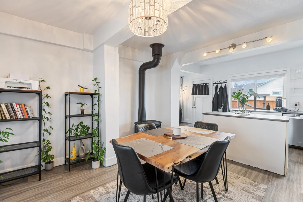 Basement Recreation Room Photo of 34705 4 Avenue, Abbotsford, BC