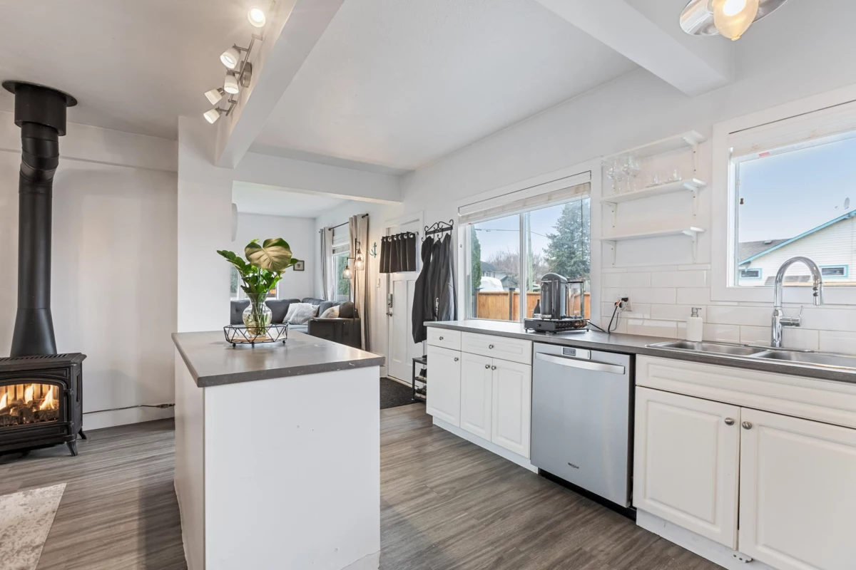 Bedroom 4 Photo of 34705 4 Avenue, Abbotsford, BC