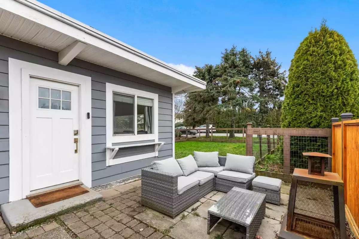 Dining Area Photo of 34705 4 Avenue, Abbotsford, BC