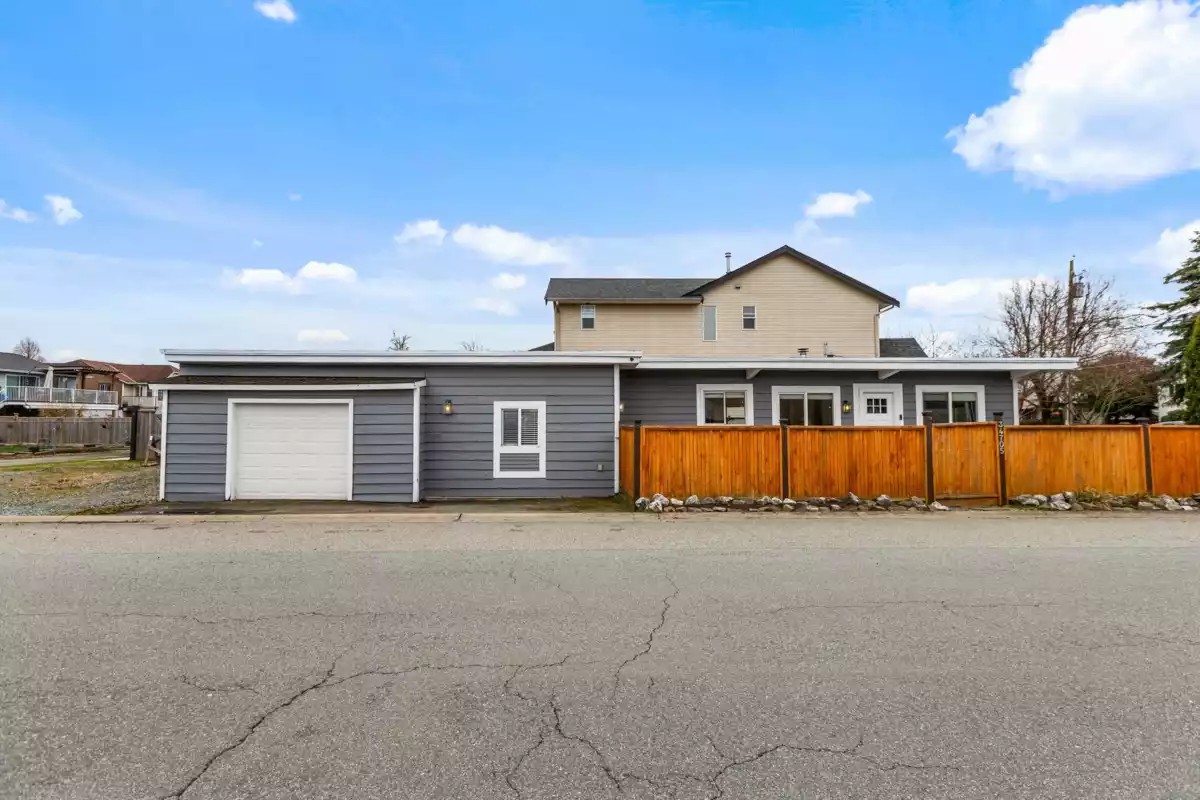 Exterior Front Photo of 34705 4 Avenue, Abbotsford, BC