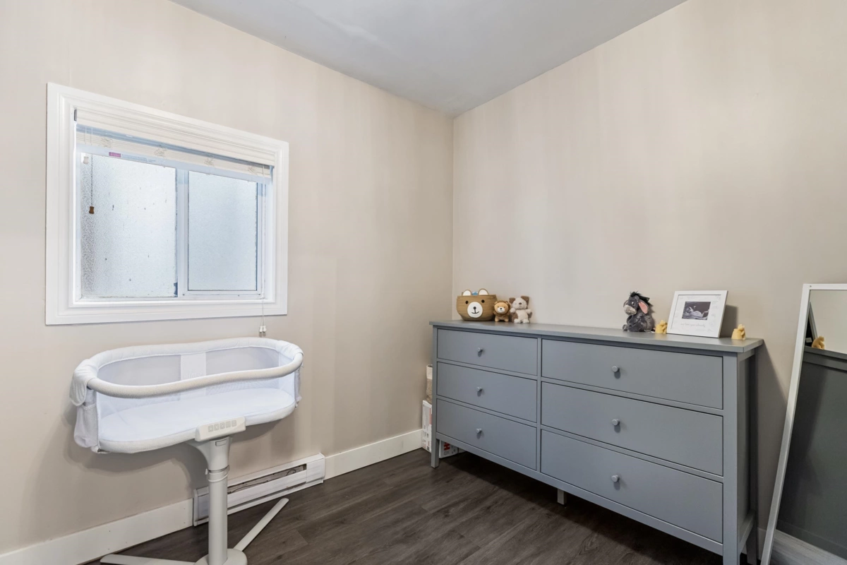 Hallway Photo of 34705 4 Avenue, Abbotsford, BC