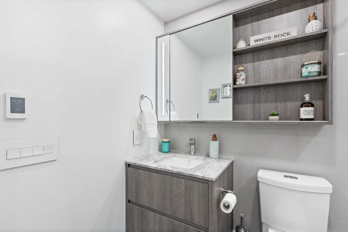 Backyard Photo of 601 1441 Johnston Road, White Rock, BC