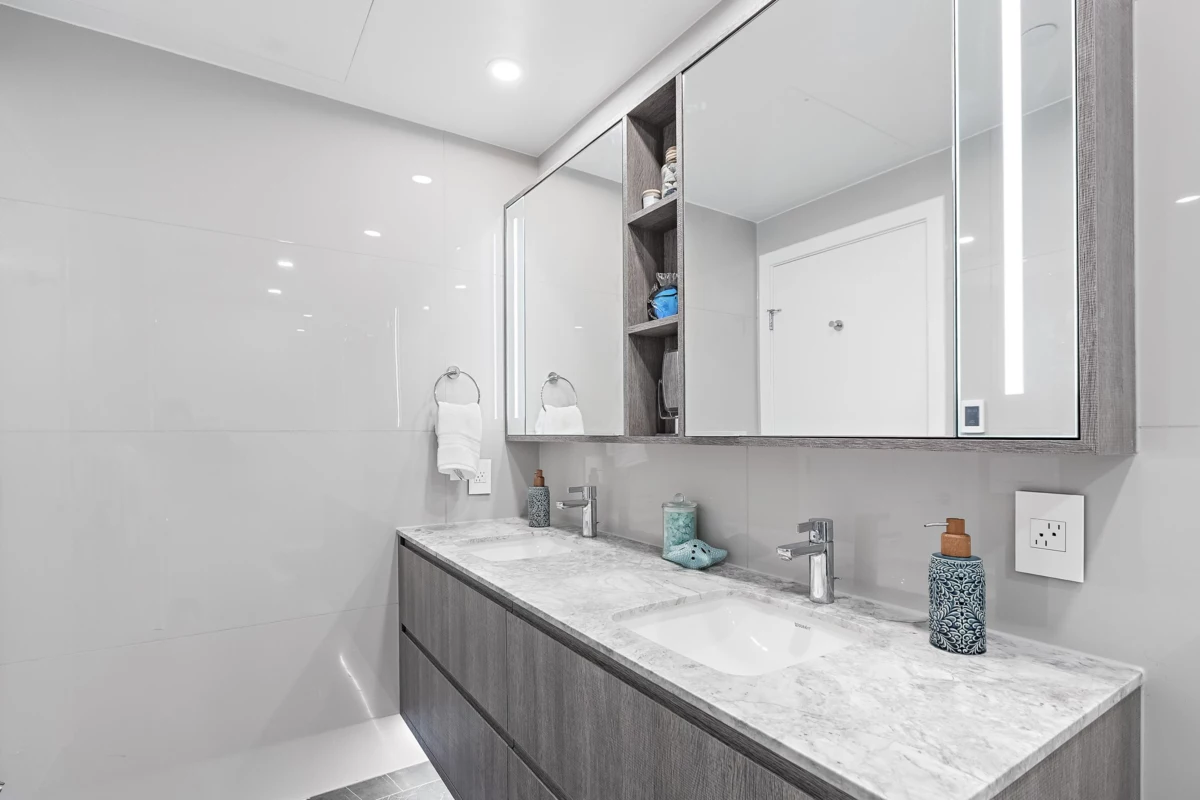 Staircase Photo of 601 1441 Johnston Road, White Rock, BC