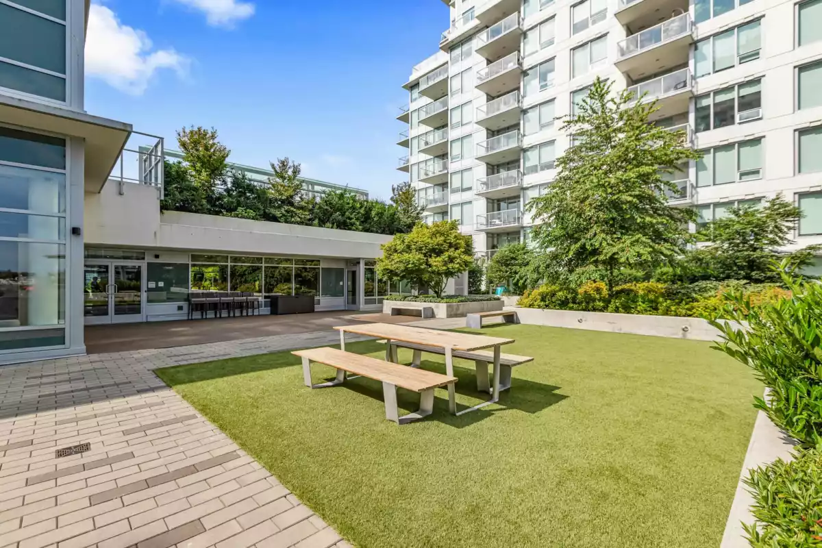 Swimming Pool Photo of 601 1441 Johnston Road, White Rock, BC